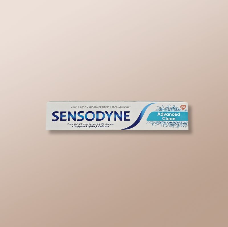 Sensodyne Advanced Clean Toothpaste 75ml